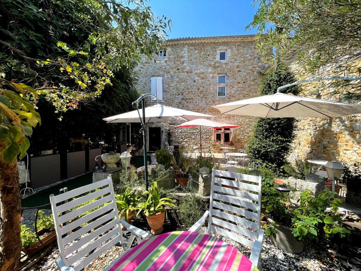 מלון Vallon-Pont-dʼArc Le Manoir Du Raveyron מראה חיצוני תמונה
