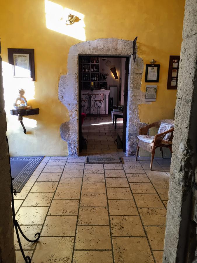 מלון Vallon-Pont-dʼArc Le Manoir Du Raveyron מראה חיצוני תמונה